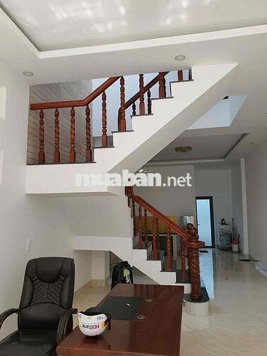 Cho thuê nhà mới mặt tiền Nguyễn Thị Tính