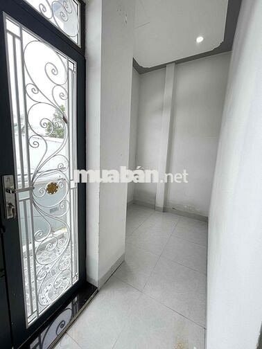 Nhà lầu 2 phòng 1 máy lạnh gần chợ Cầu Ván