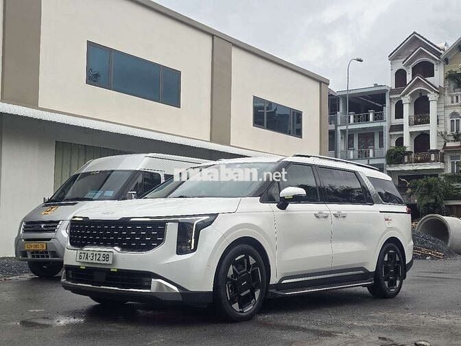 KIA CARNIVAL 2.2L SX 2024 PHÔM MỚI DẦU 8 GHẾ