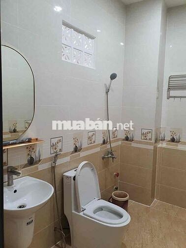 Cho thuê nhà mới mặt tiền Nguyễn Thị Tính