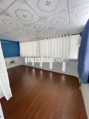 Nhà 5x16m 2 phòng hẻm 115 CMT8