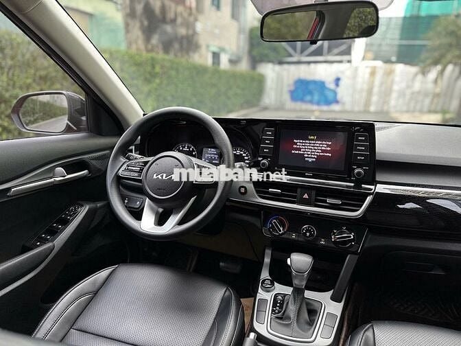 Kia Seltos 1.6 Deluxe 2023 - 49000 km