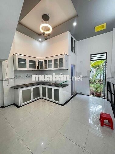 Nhà lầu 2 phòng 1 máy lạnh gần chợ Cầu Ván