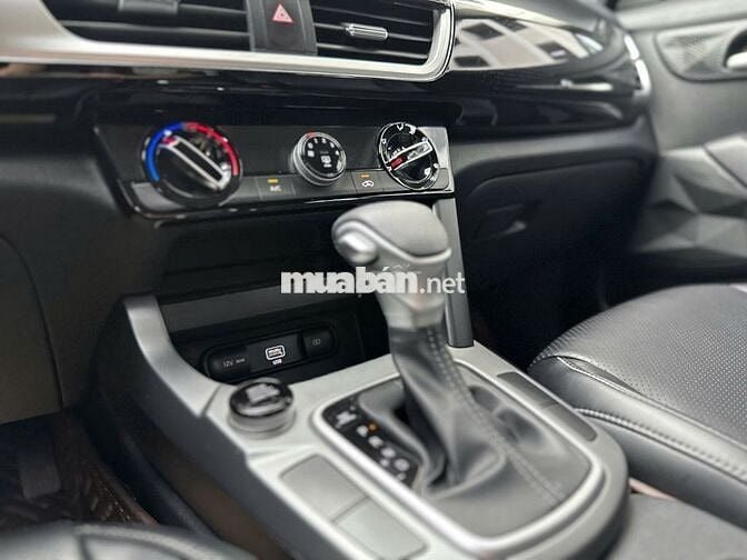 Kia Seltos 1.6 Deluxe 2023 - 49000 km