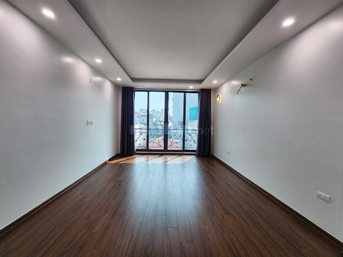 HÀNG HIẾM HOÀNG VĂN THÁI,PHÂN LÔ QUÂN ĐỘI, Ô TÔ TRÁNH,NGÕ THÔNG,Ở SƯỚN HÀNG HIẾM HOÀNG VĂN THÁI,PHÂN LÔ QUÂN ĐỘI, Ô TÔ TRÁNH,NGÕ THÔNG,Ở SƯỚN