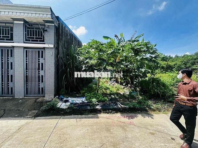 Cần bán lô đất ngộp ngay cổng quân đội, khu dân cư, chùa Phổ Quang