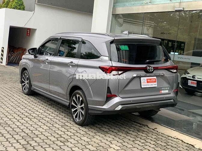 Toyota Veloz Cross Top 2025 - 15.000 km