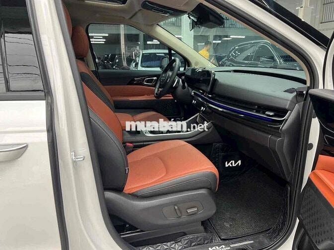 Bán Canival Signature Dầu 2025 siêu lướt 8000km