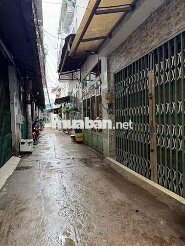 BÁN NHÀ 6,4x6,3  sổ Hồng riêng 2ty980