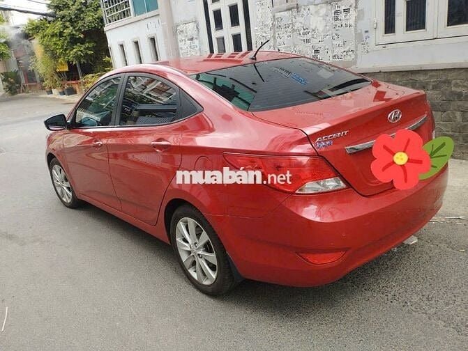 Hyundai Accent Blue 2015 số tự động màu đỏ