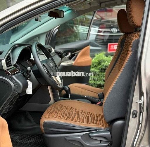 Toyota Innova 2.0G 2019 màu đồng xe gia đình chuẩn