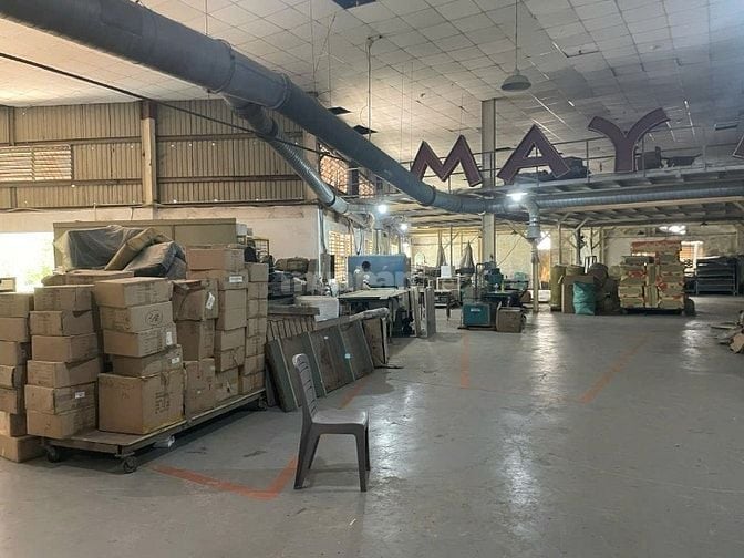 Xưởng Cho Thuê gần cầu Tham Lương. 2500 m2 giá 150 tr/ tháng 