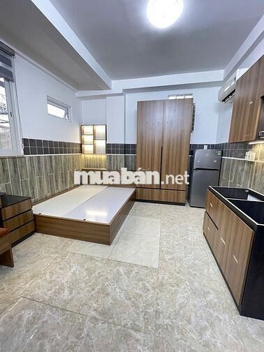 Phòng mới 100% Full NT 35m2 Cửa sổ thoáng Nguyễn Công Hoan gần Q1, Q3