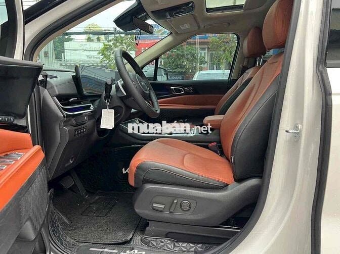 Bán Canival Signature Dầu 2025 siêu lướt 8000km