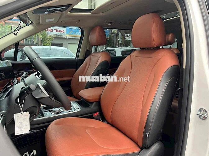 Bán Canival Signature Dầu 2025 siêu lướt 8000km