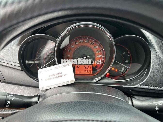 Toyota Yaris 2015 màu đỏ nhập thái xe zin chuẩn