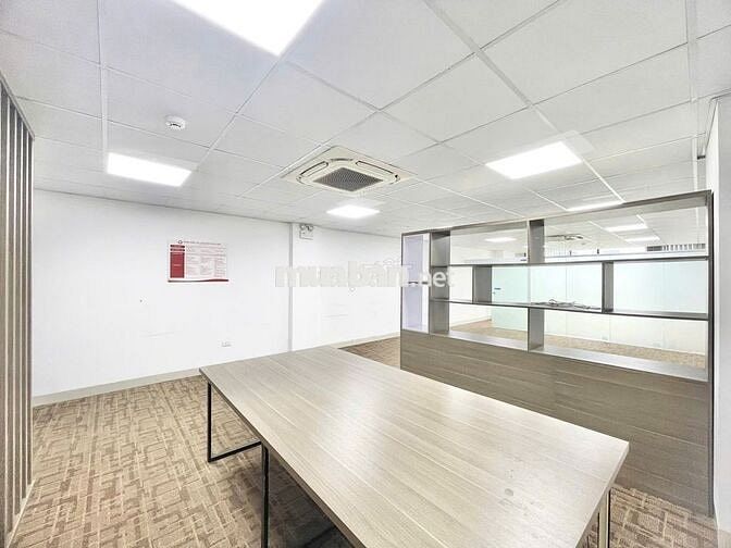 Cho thuê văn phòng Trung Kính 90m2 12tr chia sẵn 2 phòng free dvu