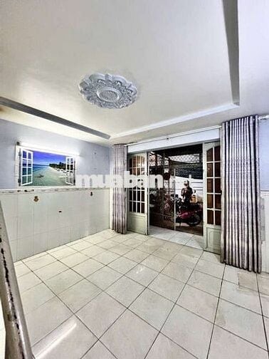 Nhà trung tâm Bình Tân hẻm xe hơi 6m , dọn vào ở ngay . Hồ Văn Long