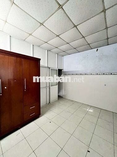 Nhà trung tâm Bình Tân hẻm xe hơi 6m , dọn vào ở ngay . Hồ Văn Long