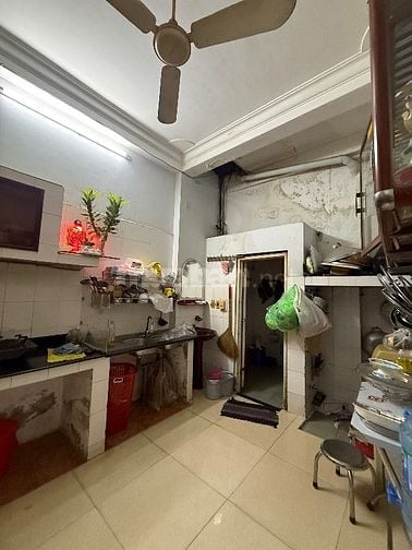 LÝ THÁI TỔ QUẬN 10, 4 TẦNG 5PN CÁCH 10M RA Ô TÔ, HẺM TRƯỚC NHÀ 3M SẠCH