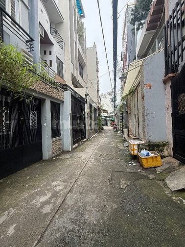 LÝ THÁI TỔ QUẬN 10, 4 TẦNG 5PN CÁCH 10M RA Ô TÔ, HẺM TRƯỚC NHÀ 3M SẠCH