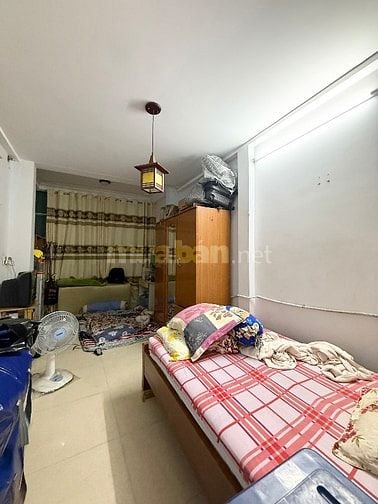 LÝ THÁI TỔ QUẬN 10, 4 TẦNG 5PN CÁCH 10M RA Ô TÔ, HẺM TRƯỚC NHÀ 3M SẠCH