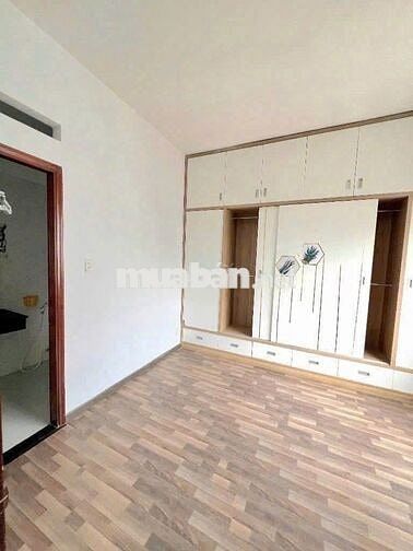 NHÀ VỊ TRÍ ĐẸP-189D Nguyễn Hồng Đào, P14, Tân Bình-4x18m, 3 Tầng,170m2