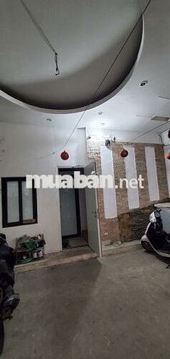 Chính chủ bán nhà 4T DT 60m² ngõ 132 Cầu Giấy, cho thuê 35tr/tháng