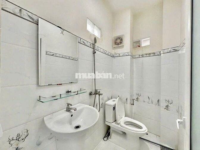 Cho Thuê Phòng Ban Công ở Bùi Hữu Nghĩa gần chợ Bà Chiểu, Bình Thạnh