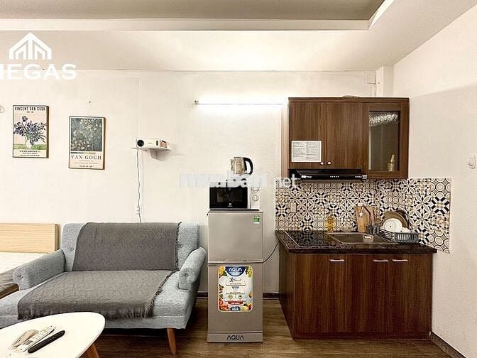 CHO THUÊ CĂN HỘ STUDIO FULL NỘI THẤT BAN CÔNG NGAY TẠI ĐỘI CẤN BA ĐÌNH