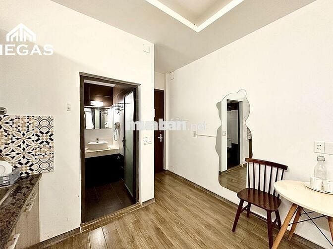 CHO THUÊ CĂN HỘ STUDIO FULL NỘI THẤT BAN CÔNG NGAY TẠI ĐỘI CẤN BA ĐÌNH
