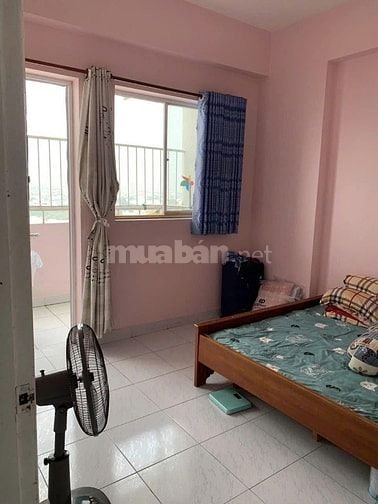 Căn hộ C/c Bàu cát,Tân BÌnh: 2p ngủ,có nội thất-ban công giá 8tr