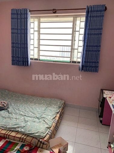 Căn hộ C/c Bàu cát,Tân BÌnh: 2p ngủ,có nội thất-ban công giá 8tr