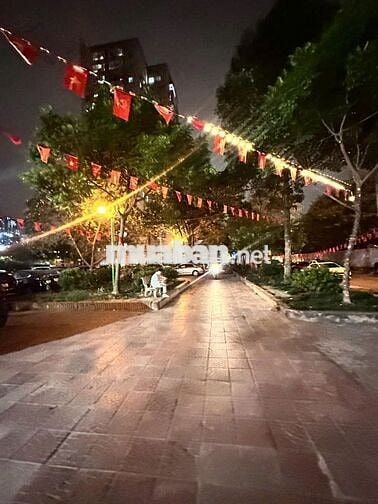 Bán Căn hộ B10C Nam Trung Yên, 71m2,3N,2WC, giá 6.65 tỷ Bán Căn hộ B10C Nam Trung Yên, 71m2,3N,2WC, giá 6.65 tỷ