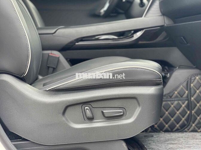 Hyundai Custin 2025 Đặc Biệt 1.5T - 8.000km chuẩn