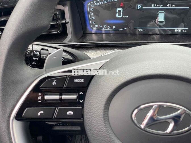 Hyundai Custin 2025 Đặc Biệt 1.5T - 8.000km chuẩn