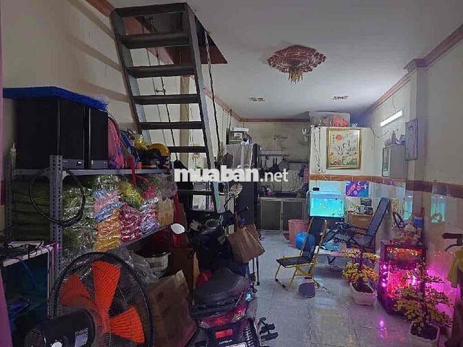 Bán nhà Bùi Quang Là, 25m2, 2 Tầng, 2PN, Kế Emart 2, nhà rộng , TL