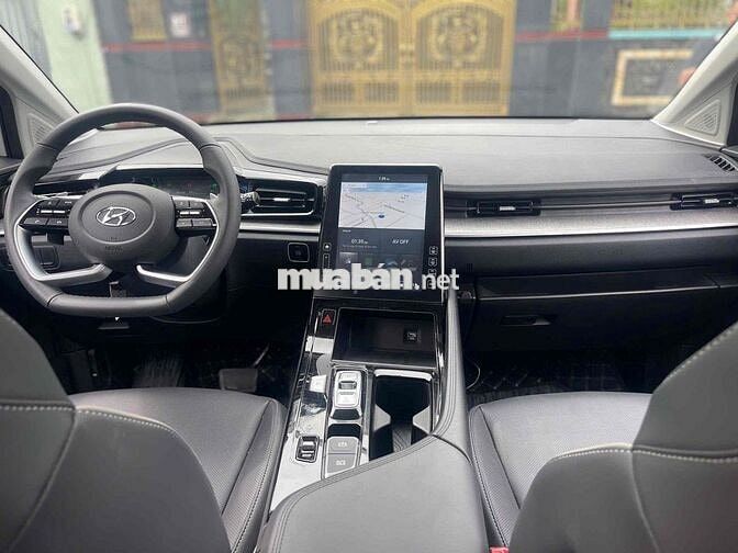 Hyundai Custin 2025 Đặc Biệt 1.5T - 8.000km chuẩn