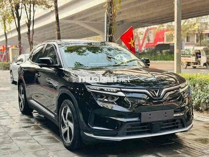 Sẵn lô VF8s 2024 mua Pin CATL Đủ màu Odo < 50km