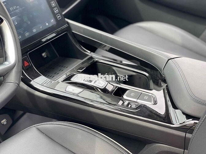 Hyundai Custin 2025 Đặc Biệt 1.5T - 8.000km chuẩn