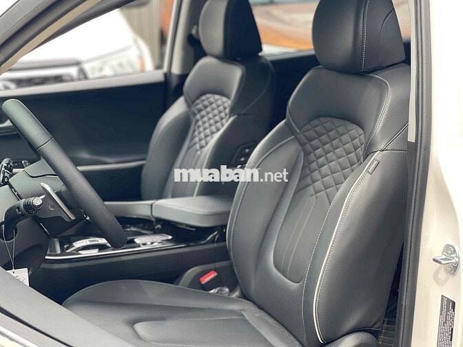 Hyundai Custin 2025 Đặc Biệt 1.5T - 8.000km chuẩn