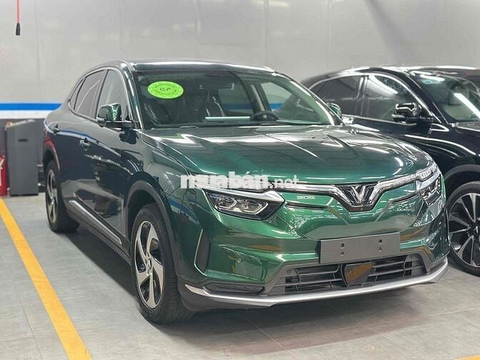 Sẵn lô VF8s 2024 mua Pin CATL Đủ màu Odo < 50km