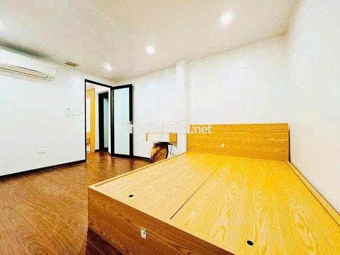 Quá rẻ ! T1 TT Nghĩa Tân , lô góc, MT khủng ,ôtô đỗ cửa ,full đồ 120m2 Quá rẻ ! T1 TT Nghĩa Tân , lô góc, MT khủng ,ôtô đỗ cửa ,full đồ 120m2