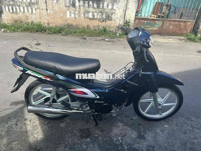 xe 50 cho học sinh đi học.