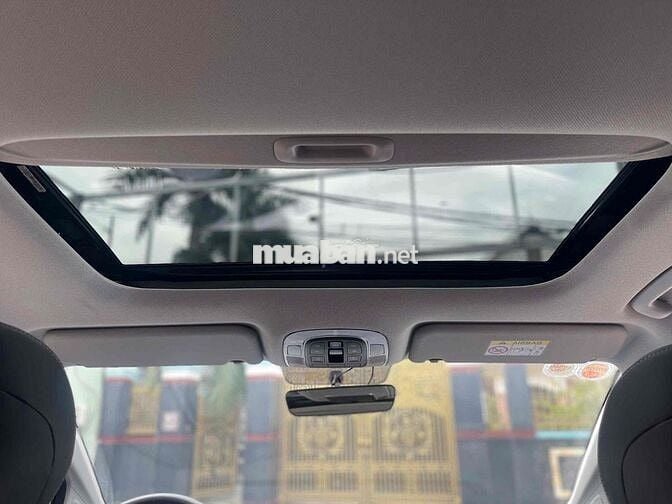 Hyundai Custin 2025 Đặc Biệt 1.5T - 8.000km chuẩn