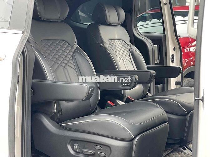 Hyundai Custin 2025 Đặc Biệt 1.5T - 8.000km chuẩn