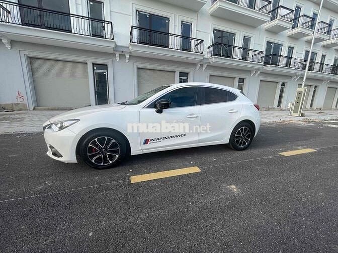 Mazda 3 2017 1.5 AT Sedan - 80000 km