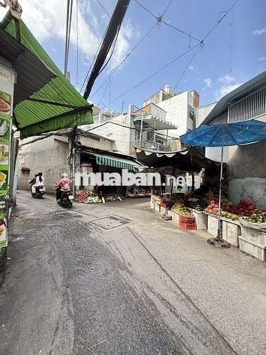 Bán nhà Q11 đường Lạc Long Quân MT chợ 4 X 17m 3L 10PN kinh doanh tốt