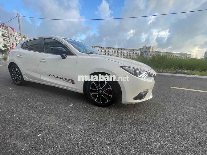 Mazda 3 2017 1.5 AT Sedan - 80000 km