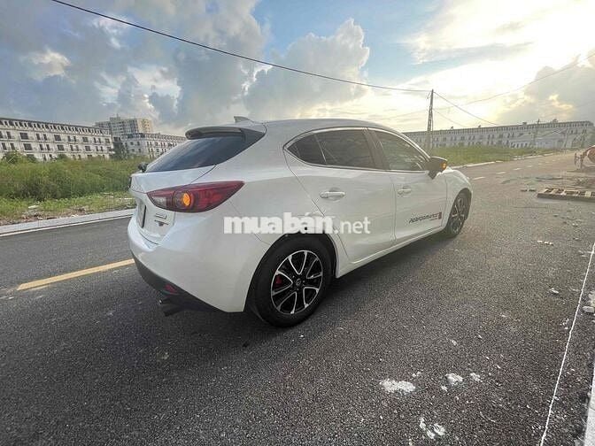 Mazda 3 2017 1.5 AT Sedan - 80000 km